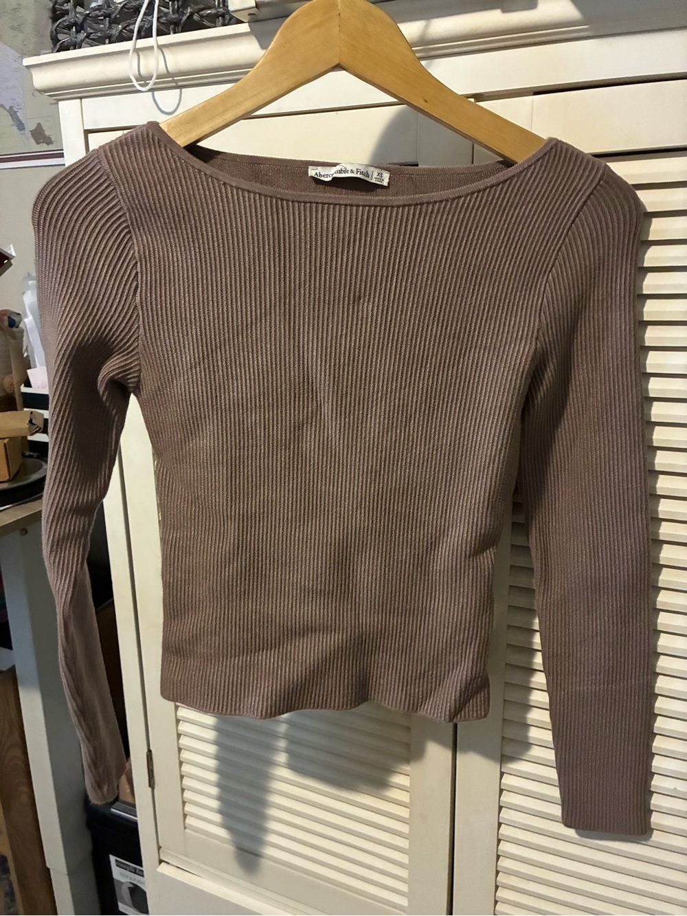 Abercrombie & Fitch Ribbed Boat-Neck Long Sleeve Top - light Brown